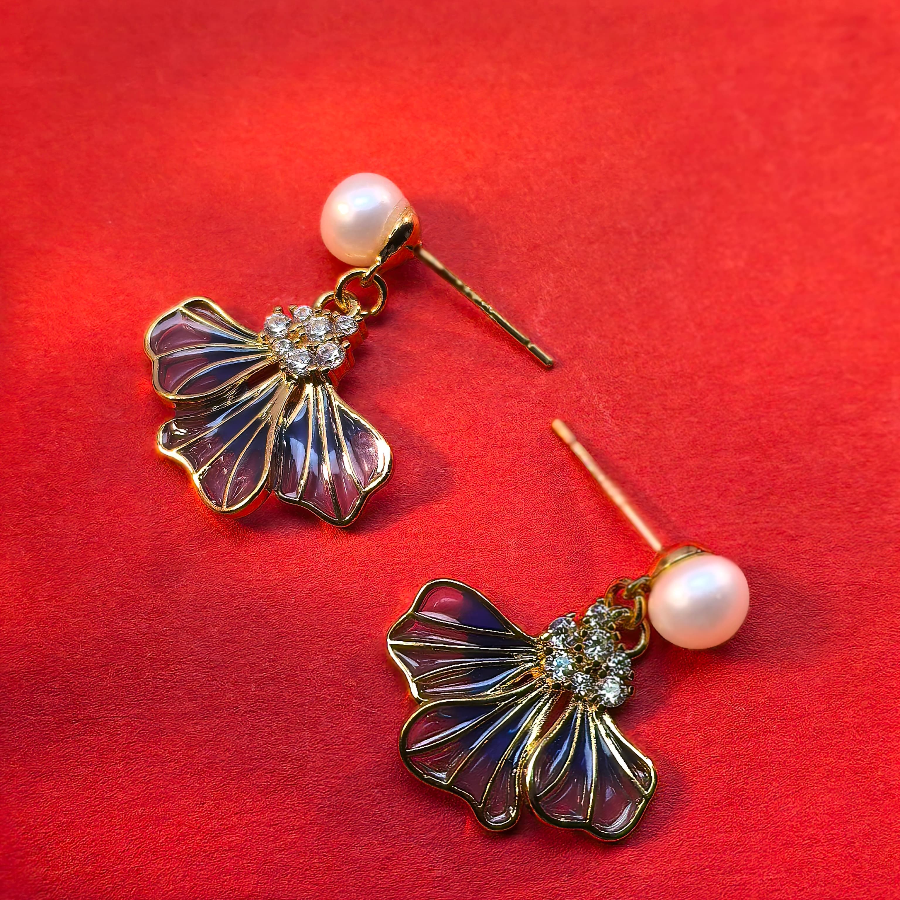 Natural Freshwater Pearl Earrings- Iris