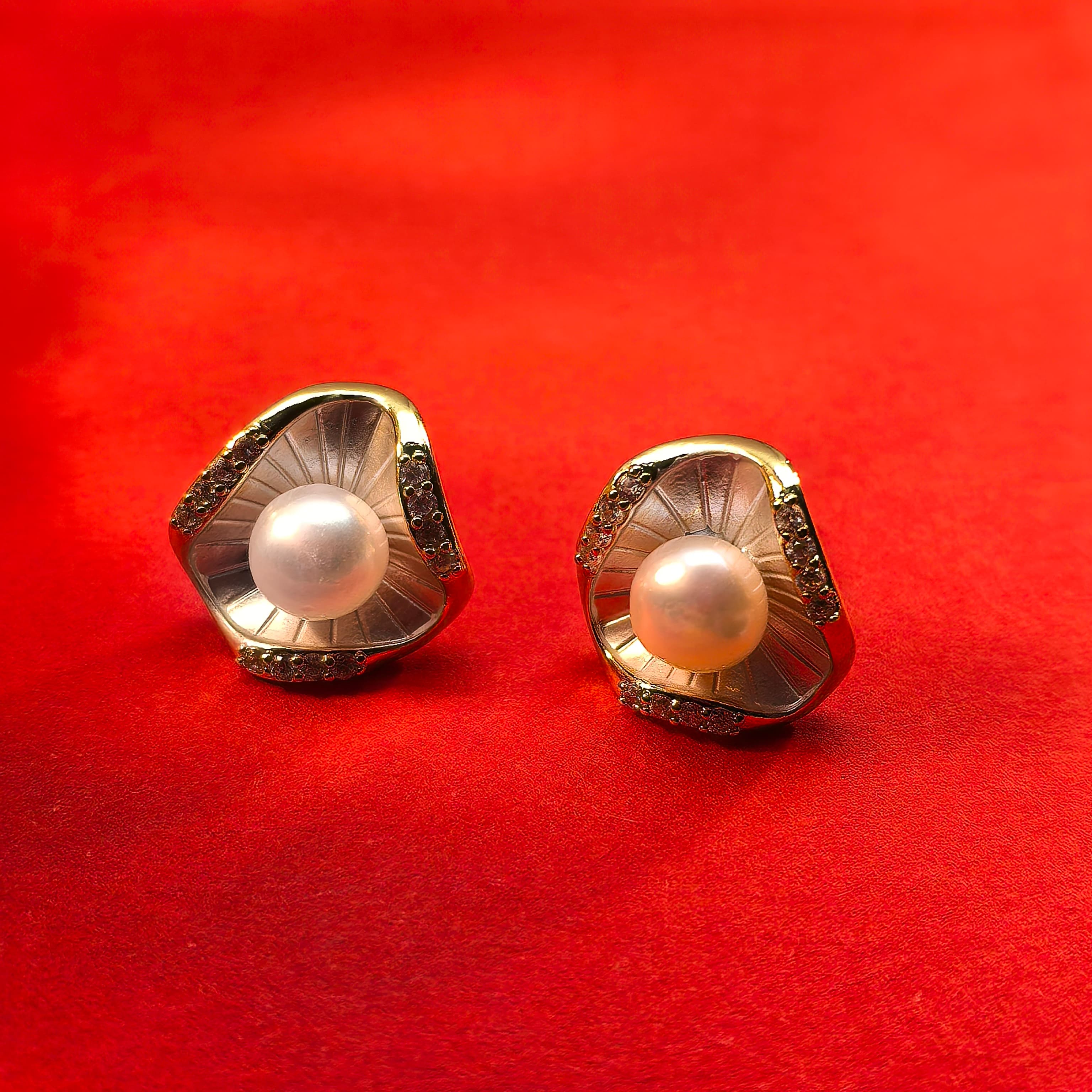 Natural Freshwater Pearl Earrings- Seashell